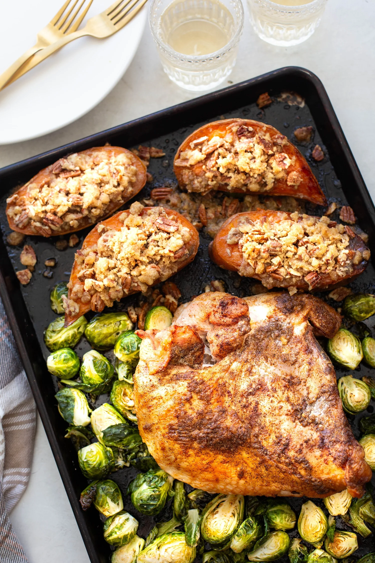 Ditch Thanksgiving Stress: Master Make-Ahead Meals & Timelines